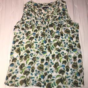 Sleeveless blouse